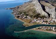 Duce Docine panorama port from air